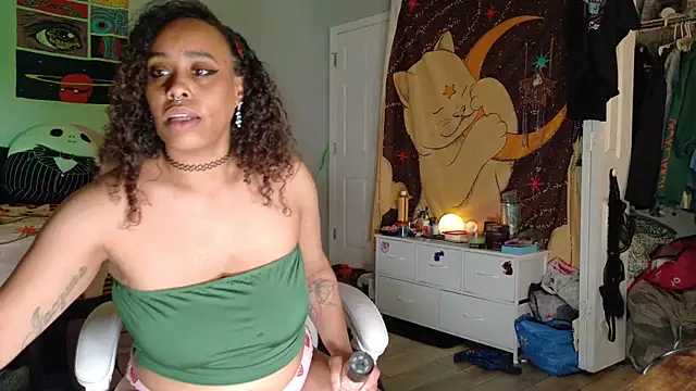 Snapshot of loveluna8 chatting on 02-23-25, 11:25 loveluna8 online show from 02-23-25, 11:25