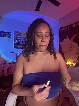 Snapshot of loveluna8 chatting on 03-02-25, 11:18 loveluna8 online show from 03-02-25, 11:18