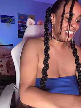 Snapshot of loveluna8 chatting on 03-05-25, 05:40 loveluna8 online show from 03-05-25, 05:40