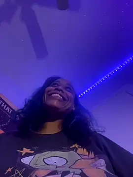 Snapshot of loveluna8 chatting on 10-13-25, 02:00 loveluna8 online show from 10-13-25, 02:00