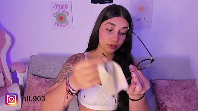 Snapshot of sensualhaven_ chatting on 12-18-24, 11:30 sensualhaven online show from 12-18-24, 11:30