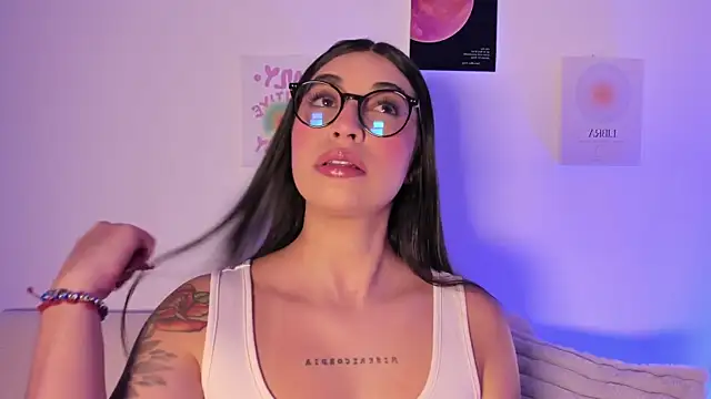 Snapshot of sensualhaven_ chatting on 11-16-25, 01:11 sensualhaven online show from 11-16-25, 01:11