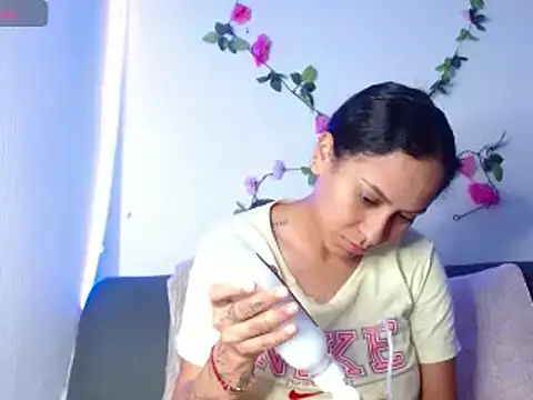 Cereza horny online show from 12-04-24, 05:05