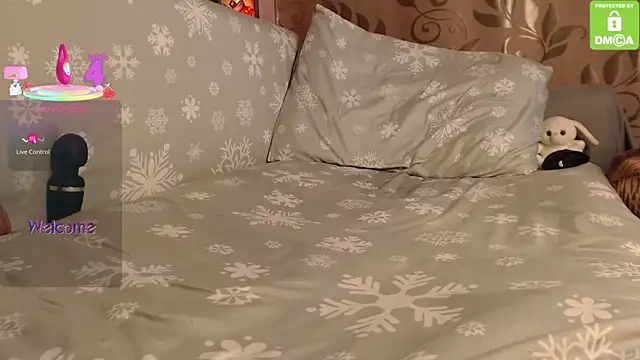 Snapshot of _M_i_a___ chatting on 01-17-26, 01:49 M i a online show from 01-17-26, 01:49