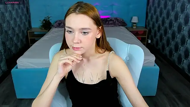 Lesi Moonie01 online show from 01-22-25, 08:40