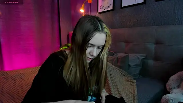 Lesi Moonie01 online show from 10-25-25, 08:22