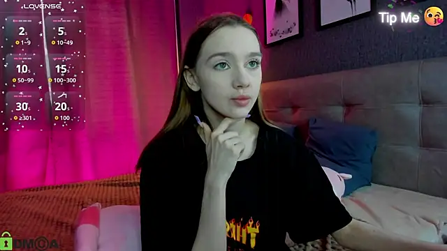 Lesi Moonie01 online show from 03-21-26, 09:25