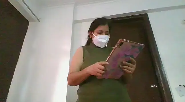 Snapshot of cutiecatty21 chatting on 12-04-24, 08:45 cutiecatty21 online show from 12-04-24, 08:45