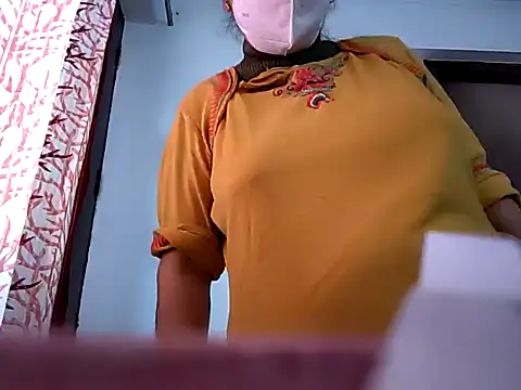 Snapshot of cutiecatty21 chatting on 12-11-24, 08:47 cutiecatty21 online show from 12-11-24, 08:47