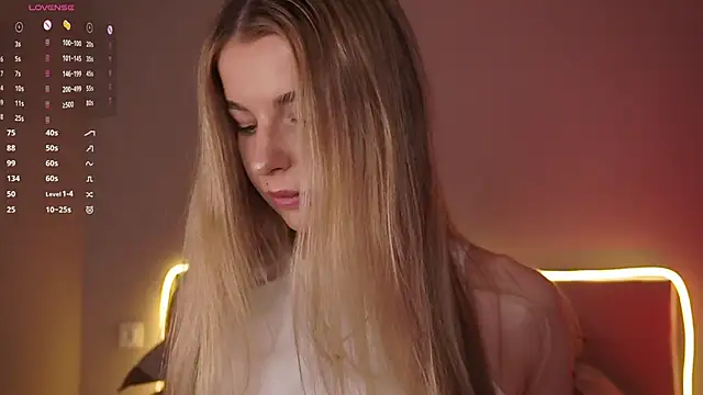 Snapshot of Sunshine_Diana chatting on 12-24-24, 02:01 Sunshine Diana online show from 12-24-24, 02:01