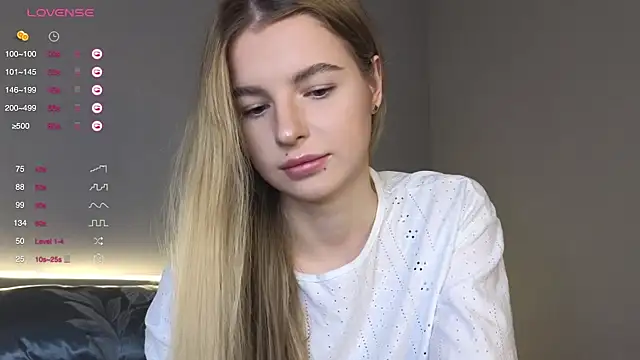 Snapshot of Sunshine_Diana chatting on 02-12-25, 07:44 Sunshine Diana online show from 02-12-25, 07:44