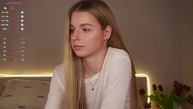 Snapshot of Sunshine_Diana chatting on 03-12-25, 04:56 Sunshine Diana online show from 03-12-25, 04:56