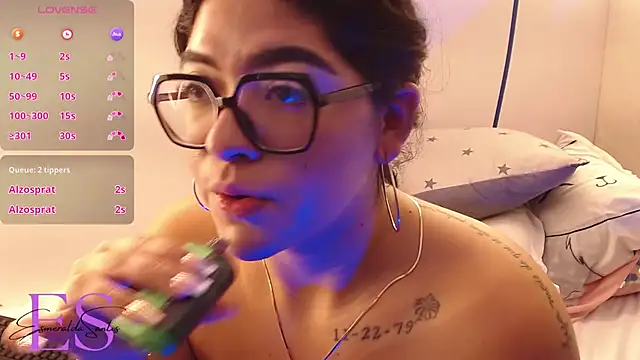 Snapshot of EsmeraldaSantoss chatting on 12-30-24, 06:42 EsmeraldaSantoss online show from 12-30-24, 06:42