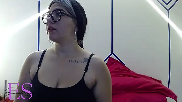 Snapshot of EsmeraldaSantoss chatting on 02-12-25, 12:33 EsmeraldaSantoss online show from 02-12-25, 12:33