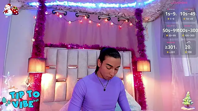 Snapshot of Nathan_Smith_ chatting on 12-10-24, 07:43 Nathan Smith  online show from 12-10-24, 07:43