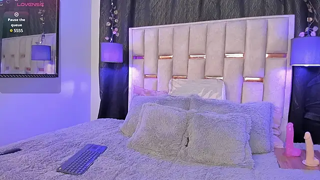 Snapshot of Nathan_Smith_ chatting on 02-28-25, 08:18 Nathan Smith  online show from 02-28-25, 08:18