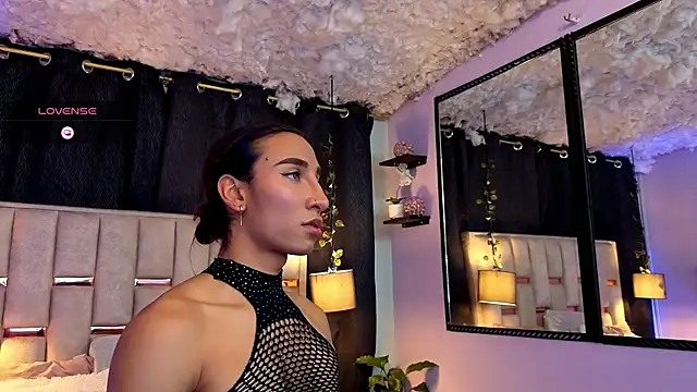 Snapshot of Nathan_Smith_ chatting on 09-20-25, 07:59 Nathan Smith  online show from 09-20-25, 07:59