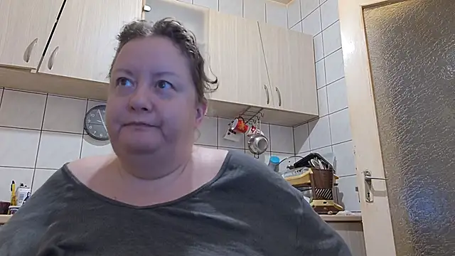 Snapshot of melissaBlessing chatting on 09-25-25, 01:53 melissaBlessing online show from 09-25-25, 01:53