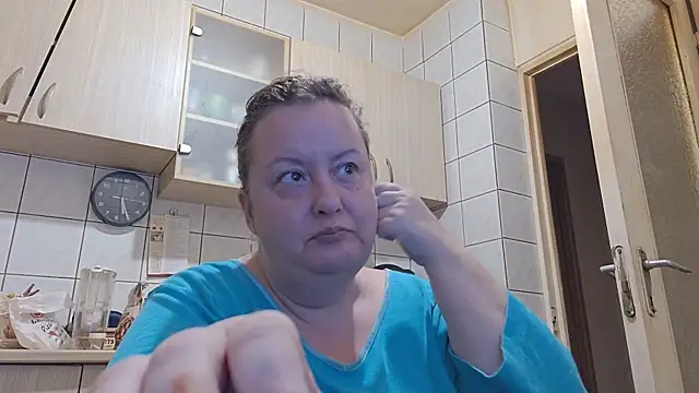 Snapshot of melissaBlessing chatting on 10-20-25, 02:23 melissaBlessing online show from 10-20-25, 02:23