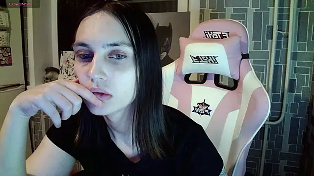 BlackHe4rts  online show from 12-10-24, 07:54