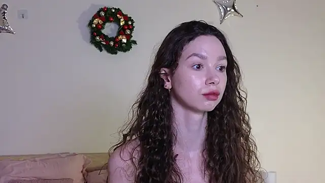 Snapshot of katycrown chatting on 01-07-25, 02:08 katycrown online show from 01-07-25, 02:08