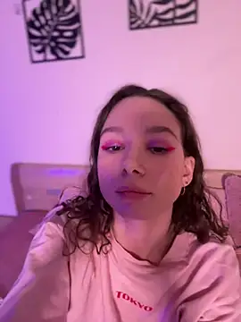 Snapshot of katycrown chatting on 03-13-25, 12:35 katycrown online show from 03-13-25, 12:35