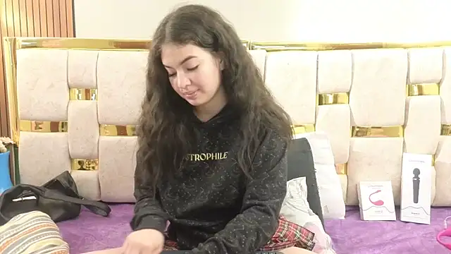 lilimini032 online show from 04-28-26, 08:58