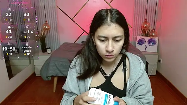 Lita Rogers online show from 04-18-26, 01:04