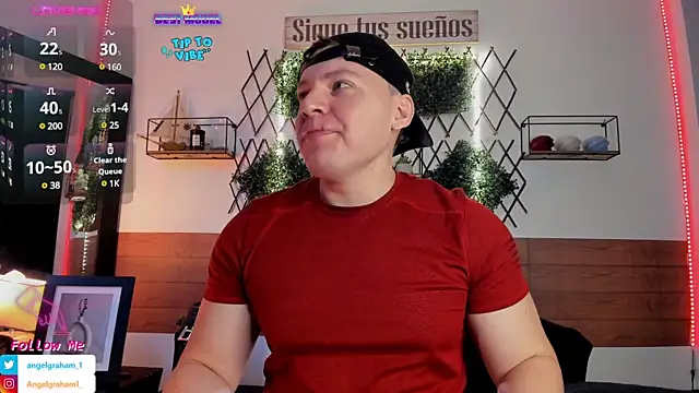 Snapshot of Angelgraham_1 chatting on 03-12-25, 05:17 Angelgraham 1 online show from 03-12-25, 05:17