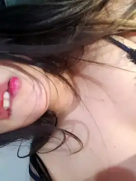 Snapshot of Jinaas chatting on 02-06-25, 02:22 Jinaas online show from 02-06-25, 02:22