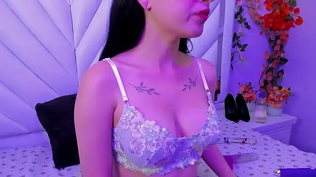 Snapshot of Katty_Queen chatting on 05-13-26, 07:22 Katty Queen online show from 05-13-26, 07:22