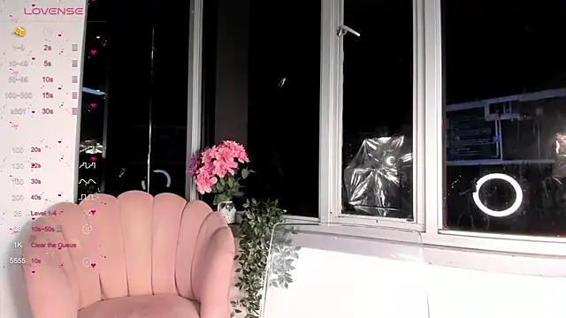 Snapshot of Megan_Lim chatting on 12-27-24, 10:23 Megan Lim online show from 12-27-24, 10:23