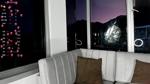 Snapshot of Megan_Lim chatting on 01-17-25, 10:55 Megan Lim online show from 01-17-25, 10:55