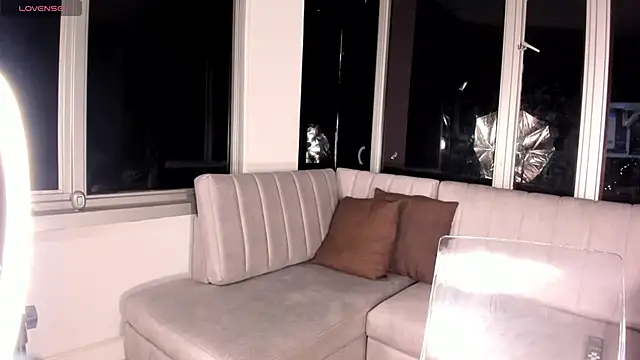 Snapshot of Megan_Lim chatting on 01-20-25, 10:40 Megan Lim online show from 01-20-25, 10:40