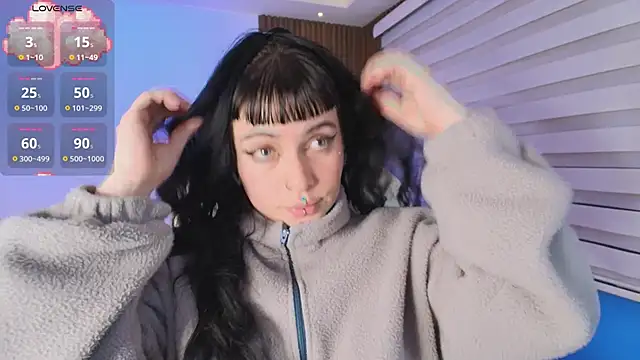 Lucy Smith2 online show from 09-30-25, 07:52