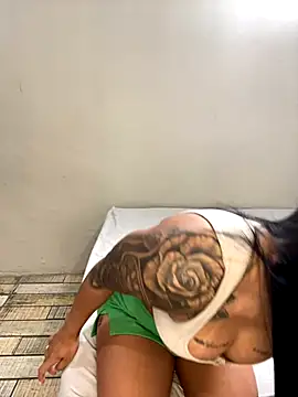 Elamesmamorena online show from 10-30-25, 01:45