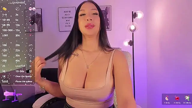 Emilyymilleer  online show from 04-28-26, 03:17