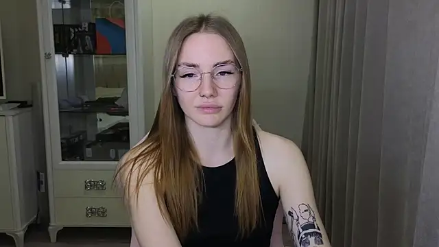 Snapshot of littlevildevil chatting on 12-02-24, 04:09 littlevildevil online show from 12-02-24, 04:09