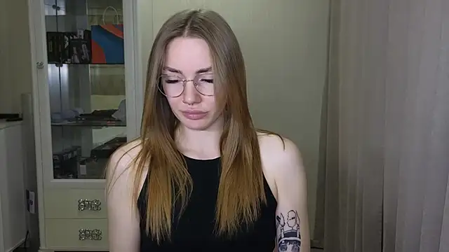 Snapshot of littlevildevil chatting on 12-09-24, 11:26 littlevildevil online show from 12-09-24, 11:26