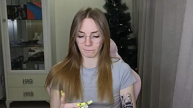 Snapshot of littlevildevil chatting on 12-21-24, 02:37 littlevildevil online show from 12-21-24, 02:37