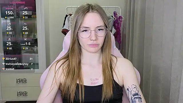 Snapshot of littlevildevil chatting on 02-20-25, 02:13 littlevildevil online show from 02-20-25, 02:13