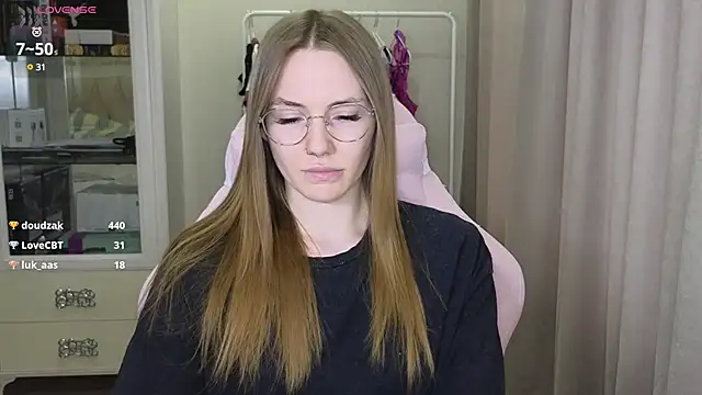 Snapshot of littlevildevil chatting on 02-24-25, 02:15 littlevildevil online show from 02-24-25, 02:15