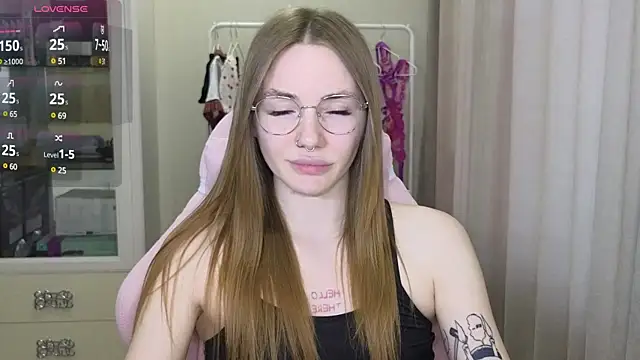 Snapshot of littlevildevil chatting on 03-01-25, 11:17 littlevildevil online show from 03-01-25, 11:17