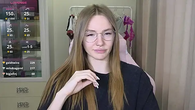 Snapshot of littlevildevil chatting on 03-02-25, 12:22 littlevildevil online show from 03-02-25, 12:22