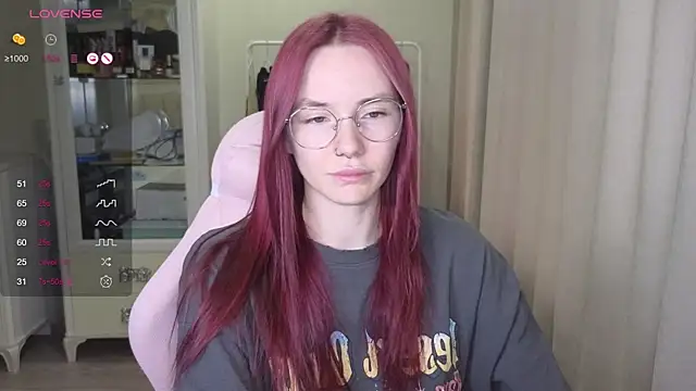 Snapshot of littlevildevil chatting on 09-17-25, 11:12 littlevildevil online show from 09-17-25, 11:12