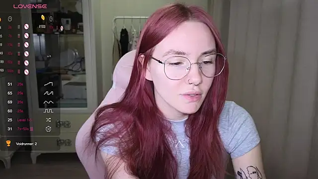 Snapshot of littlevildevil chatting on 09-29-25, 11:04 littlevildevil online show from 09-29-25, 11:04