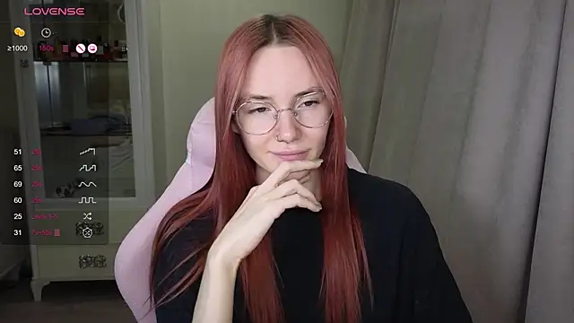 Snapshot of littlevildevil chatting on 11-08-25, 10:48 littlevildevil online show from 11-08-25, 10:48