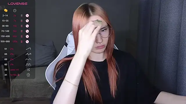 Snapshot of littlevildevil chatting on 11-23-25, 10:59 littlevildevil online show from 11-23-25, 10:59