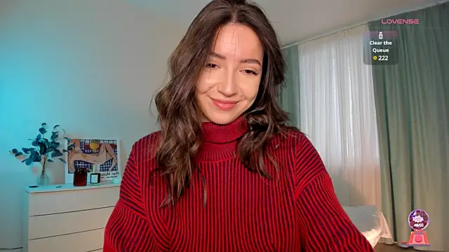 Oh My Dianee online show from 01-21-25, 07:37