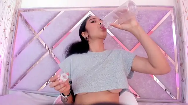 Snapshot of _lanna_jhonson_ chatting on 12-31-24, 02:36 lanna jhonson online show from 12-31-24, 02:36